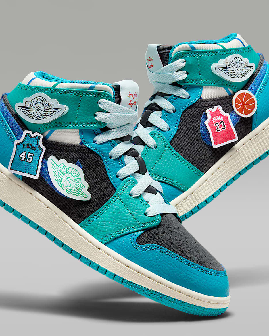 Air Jordan 1 Mid Sneaker School Older Kids Shoes. Nike IE